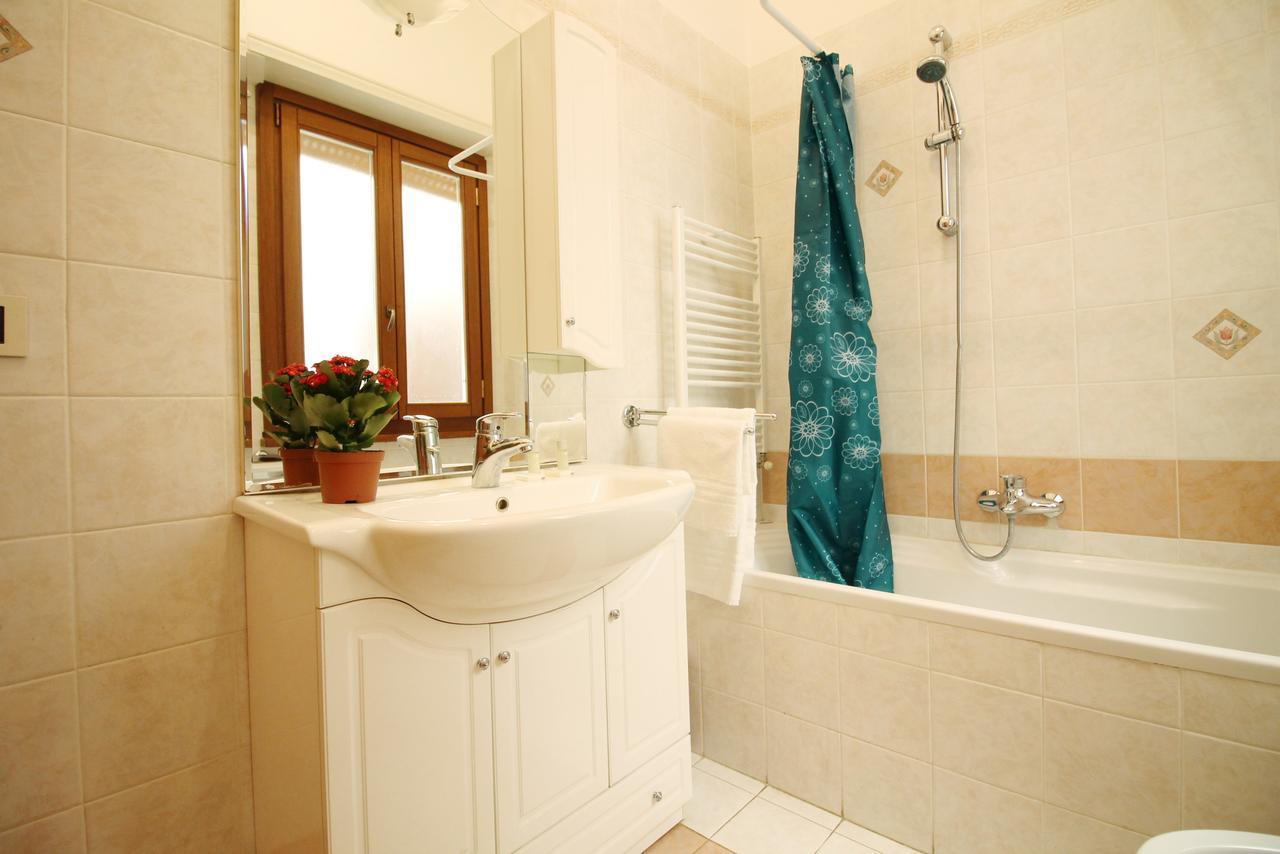 Monteverde Bright Apartment With Garage Rome Exterior photo